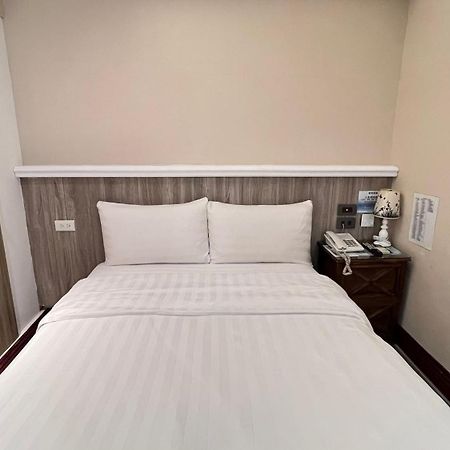 Migo Hotel Taizhong Zewnętrze zdjęcie